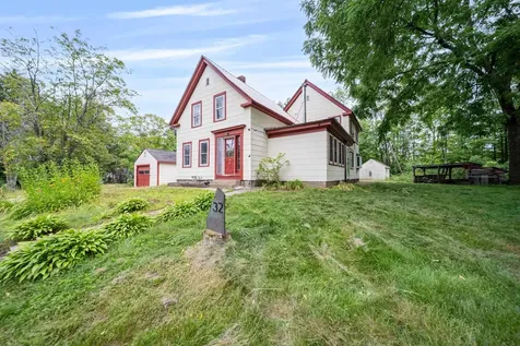 32 Union Street Hillsborough NH 03244