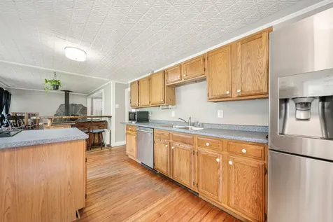 32 Union Street Hillsborough NH 03244