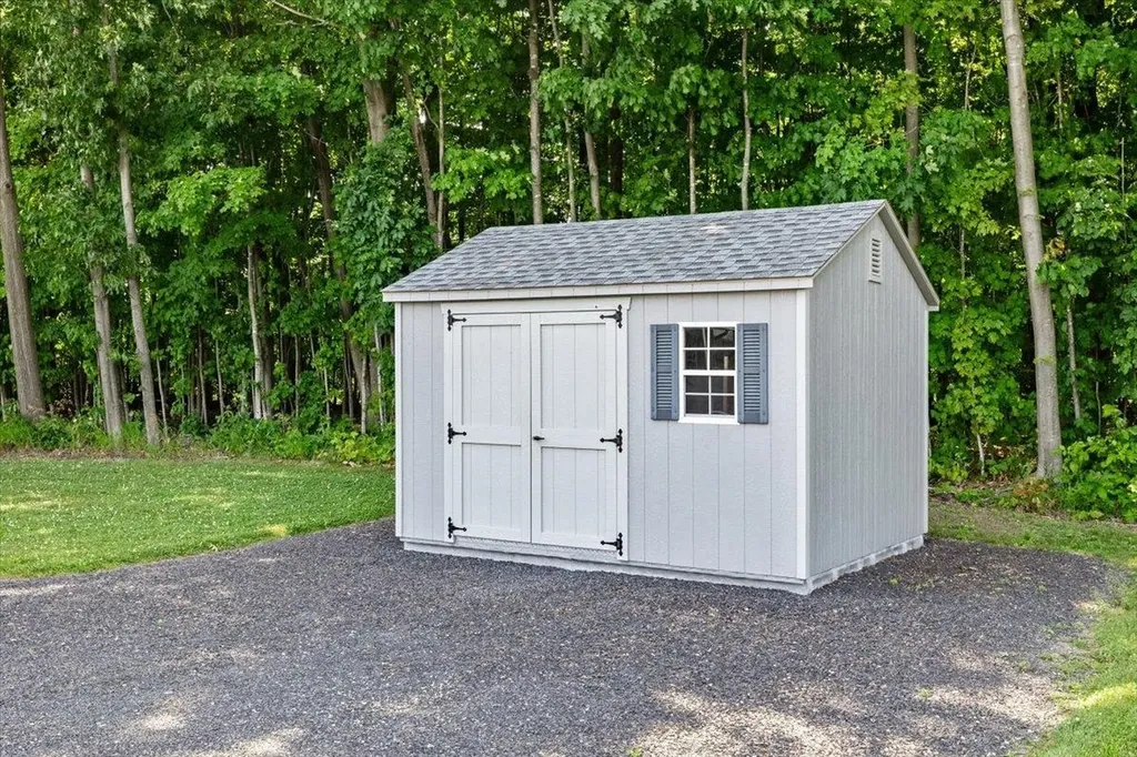 85 Dubuque Drive Grand Isle VT 05458