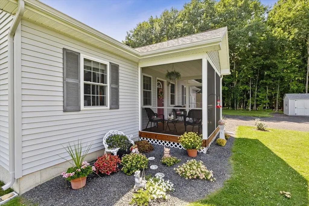 85 Dubuque Drive Grand Isle VT 05458