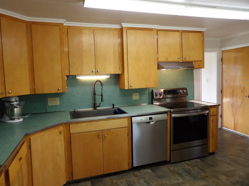 11 Southern Boulevard Rutland City VT 05701