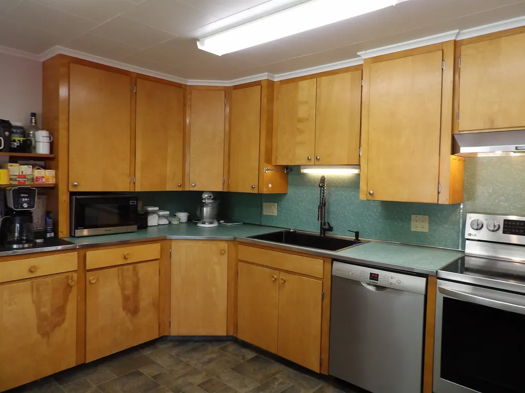 11 Southern Boulevard Rutland City VT 05701