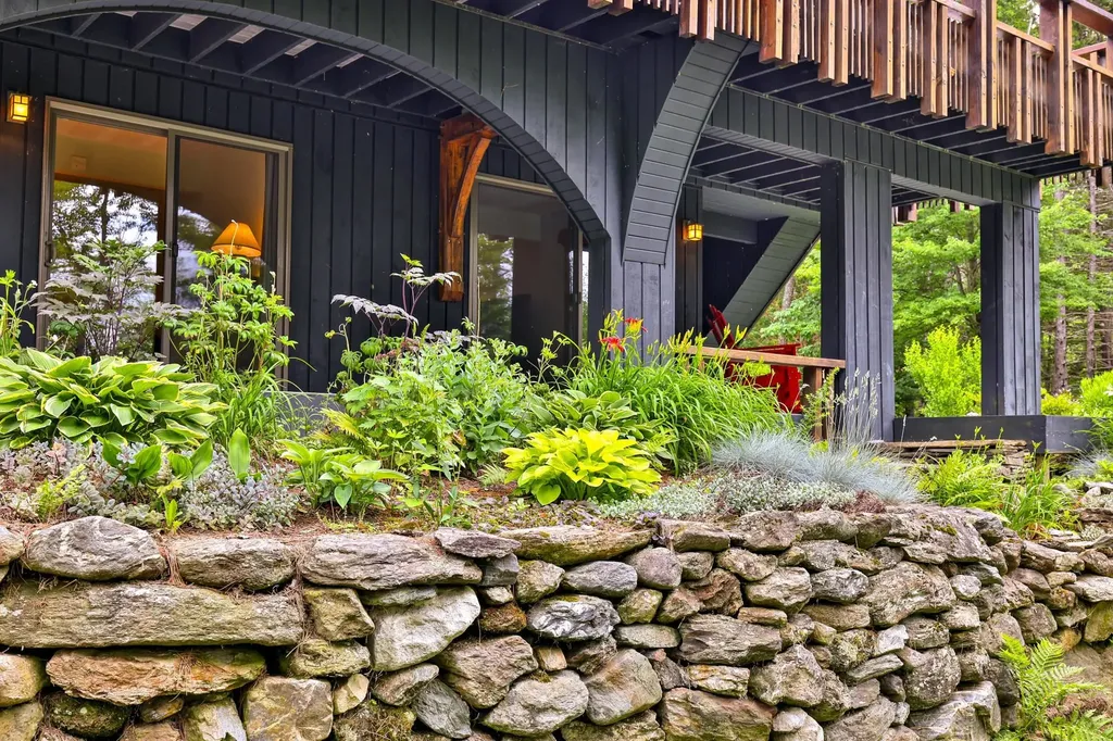 1588 Austin Hill Road Rochester VT 05767