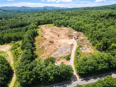 Endicott Street North Laconia NH 03246