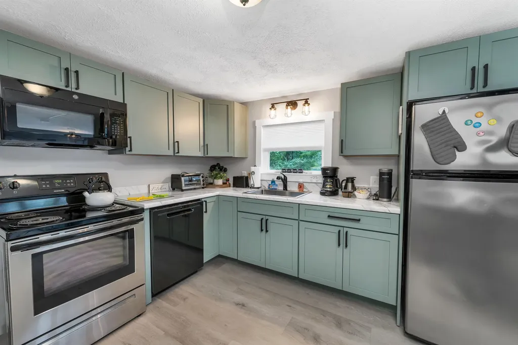 59 Coons Point Road Belmont NH 03220