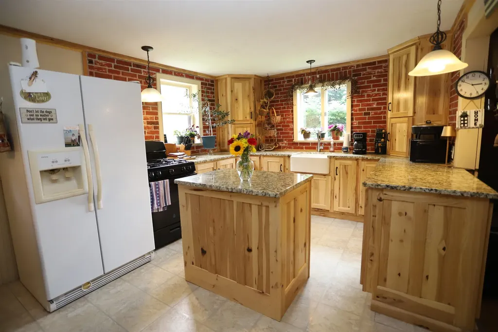 21 Rice Farm Lane Brownington VT 05860