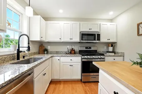 23C Sera Drive Nottingham NH 03290