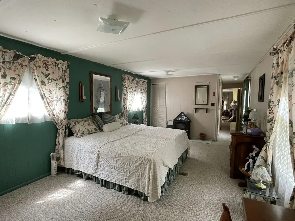 138 Hubbard Pond Road New Ipswich NH 03071