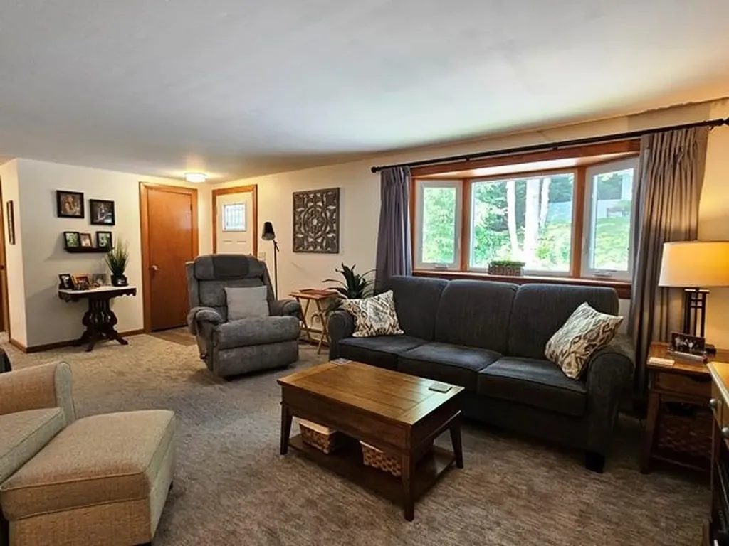 102 Old Walpole Road Keene NH 03431