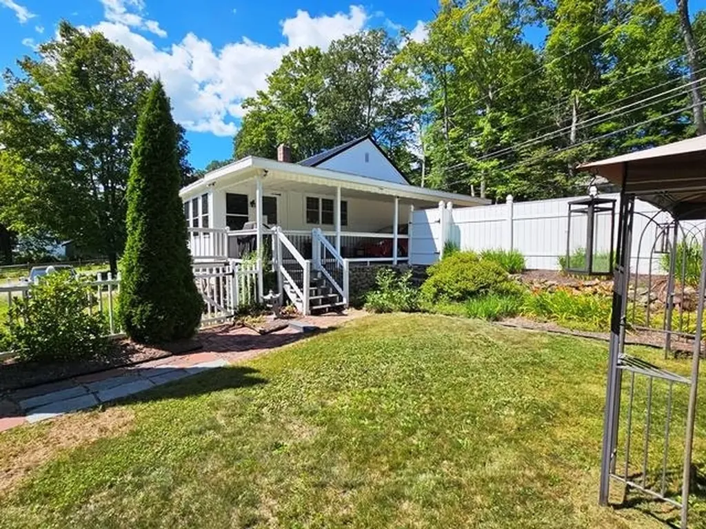 102 Old Walpole Road Keene NH 03431