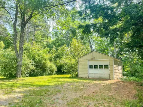 75 Hatley Road Hartford VT 05001