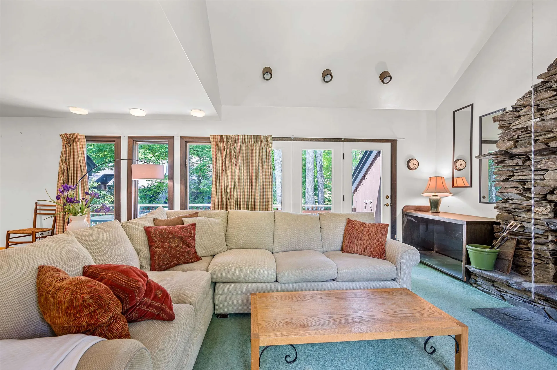 4623 Battleground Road Fayston VT 05673