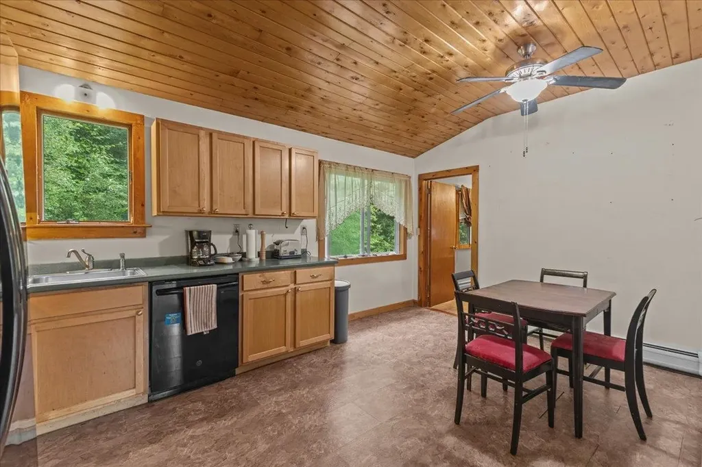 645 Sandy Birch Road Georgia VT 05468