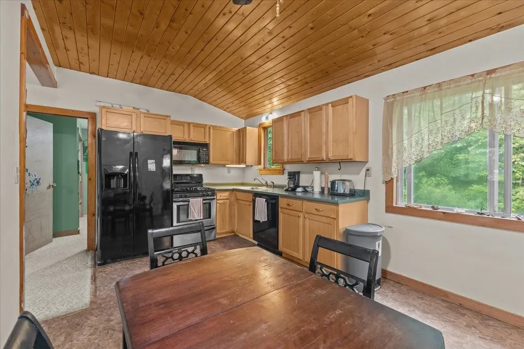 645 Sandy Birch Road Georgia VT 05468