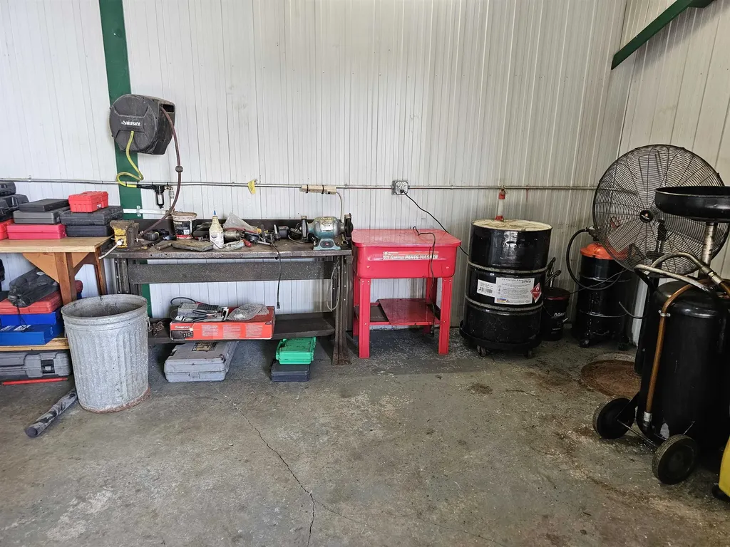 1868 Rt-16 Hardwick VT 05843