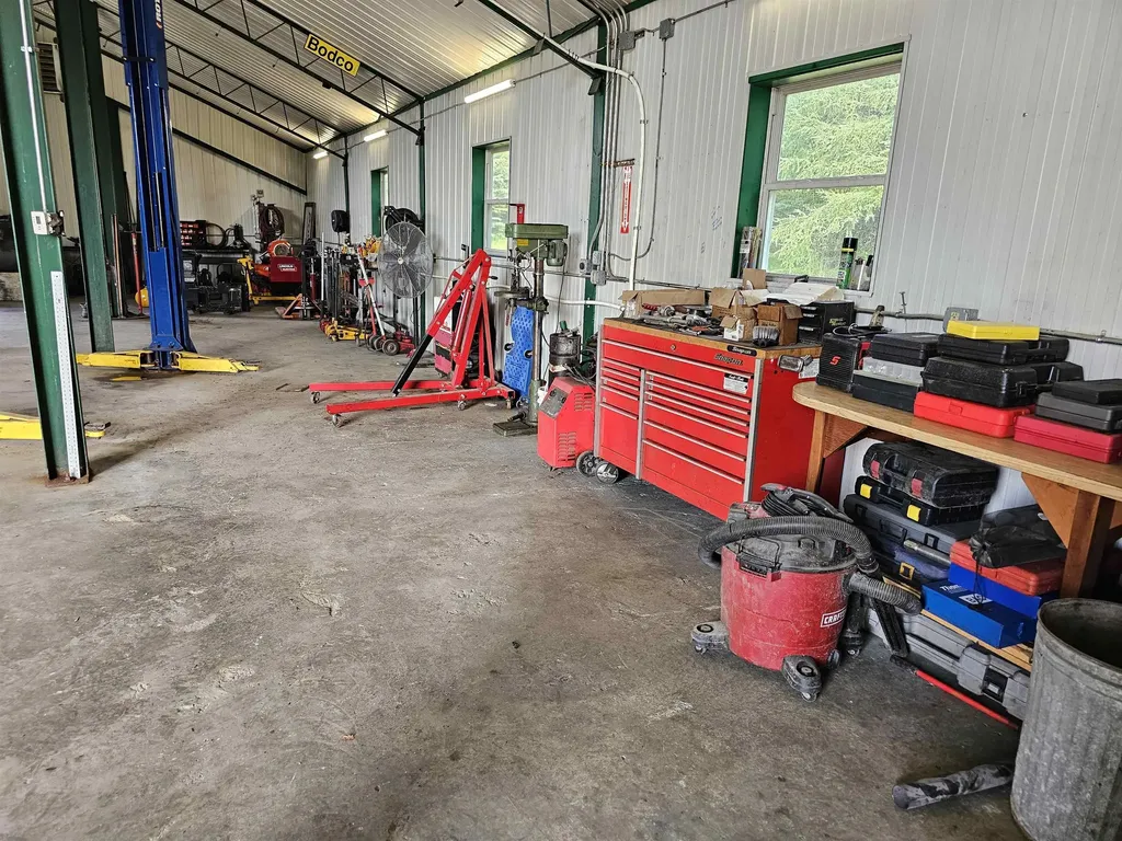 1868 Rt-16 Hardwick VT 05843