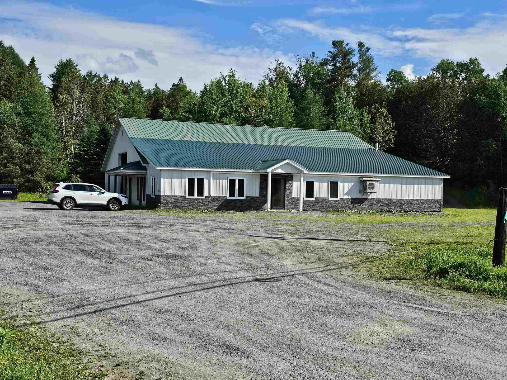 1868 Rt-16 Hardwick VT 05843