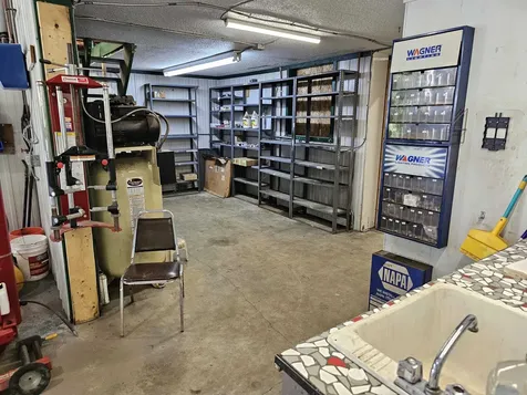 1868 Rt-16 Hardwick VT 05843