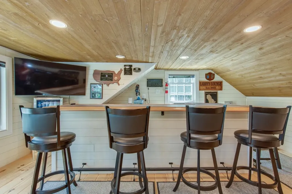 245 North Road Deerfield NH 03037-1145