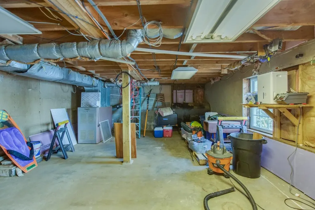 245 North Road Deerfield NH 03037-1145