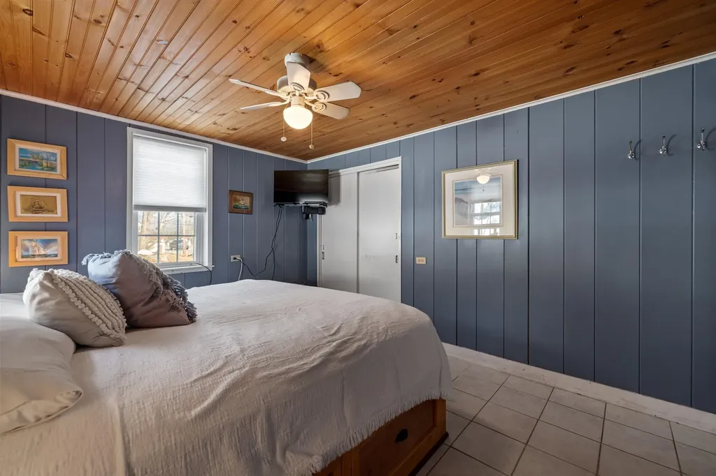 525 Whittier Highway Moultonborough NH 03254