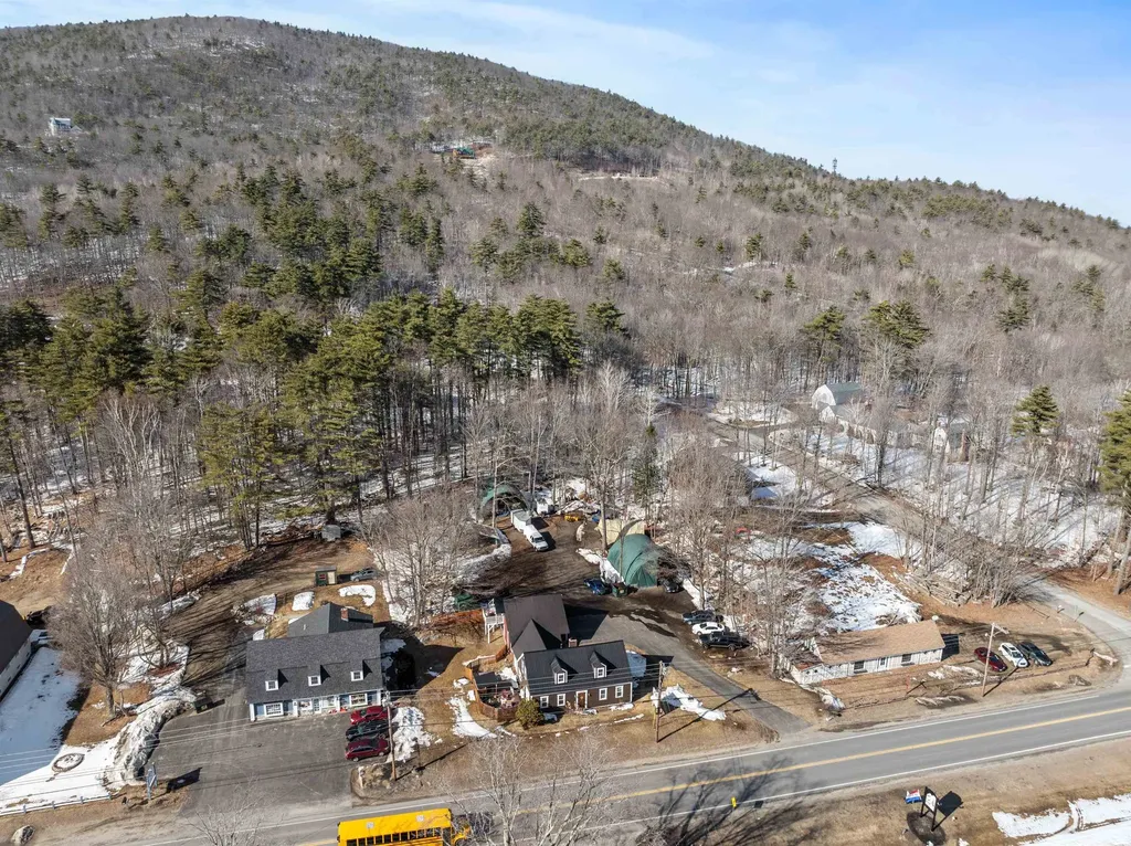 525 Whittier Highway Moultonborough NH 03254