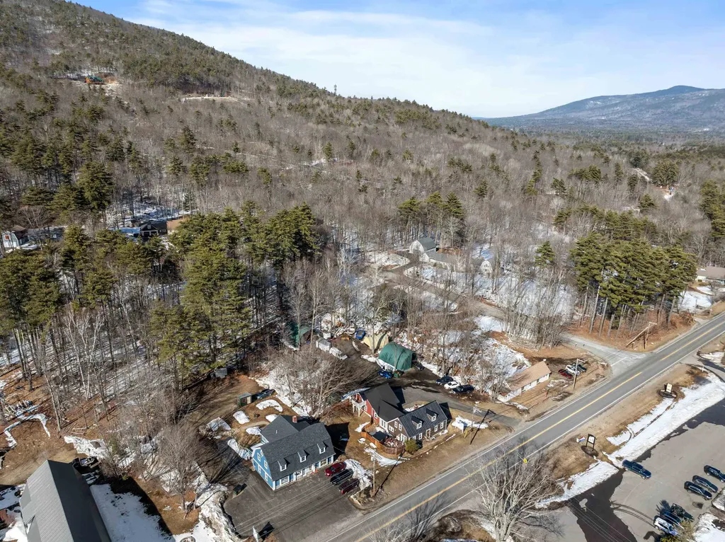 525 Whittier Highway Moultonborough NH 03254