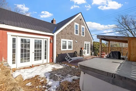 525 Whittier Highway Moultonborough NH 03254