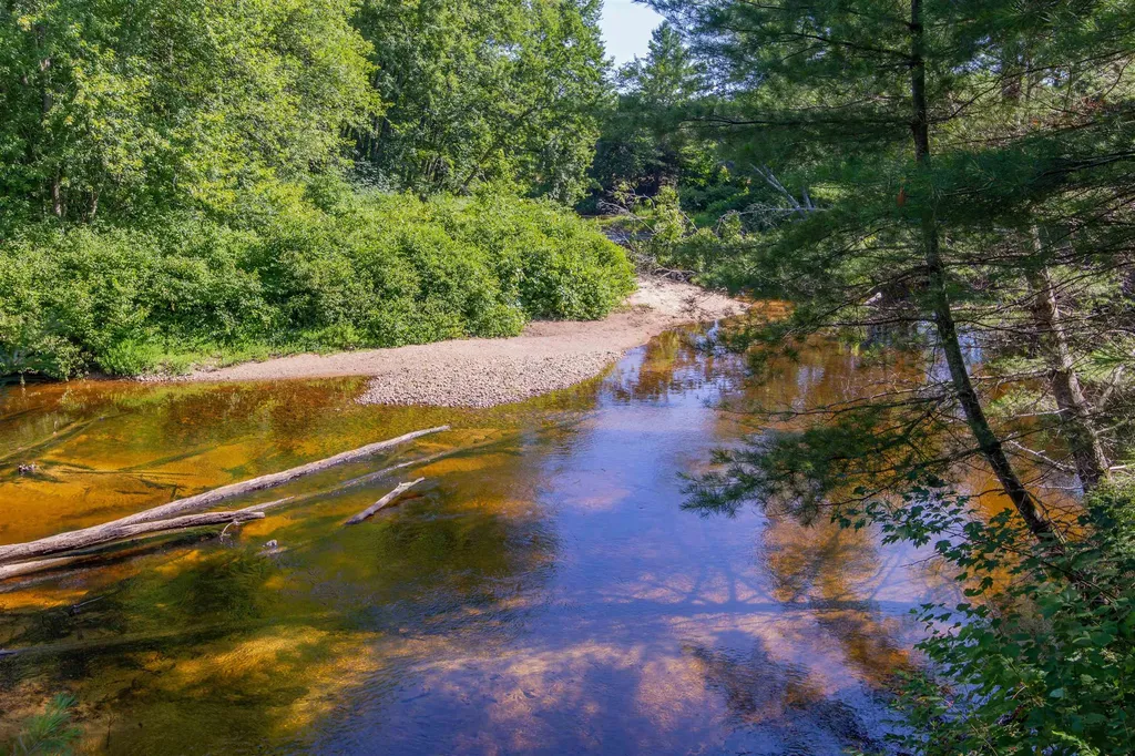 71 Mays Way Tamworth NH 03890