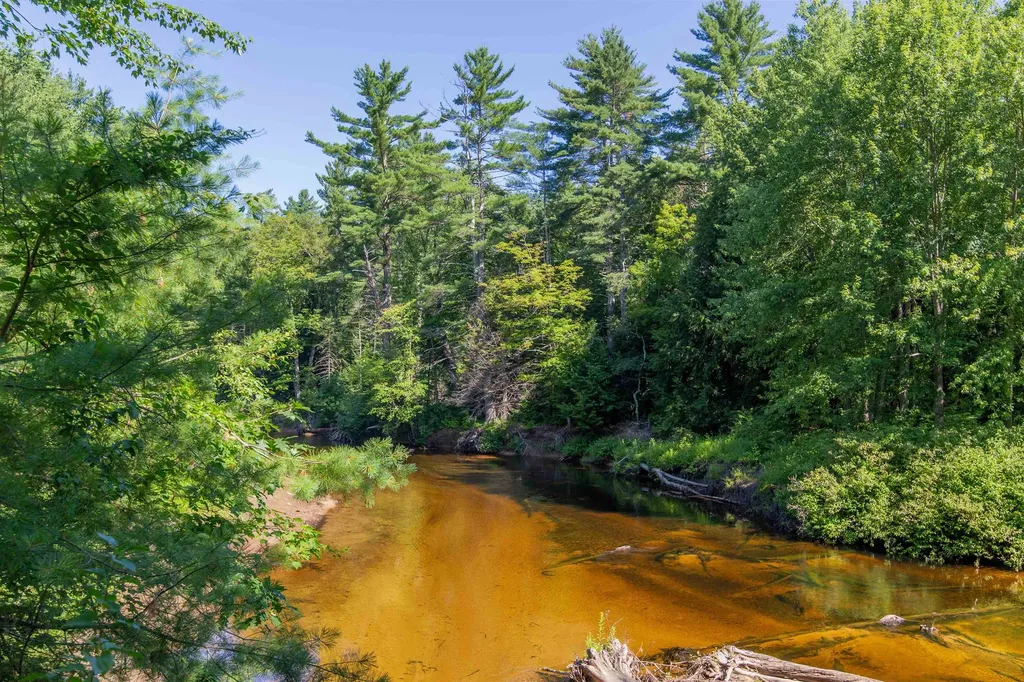 71 Mays Way Tamworth NH 03890