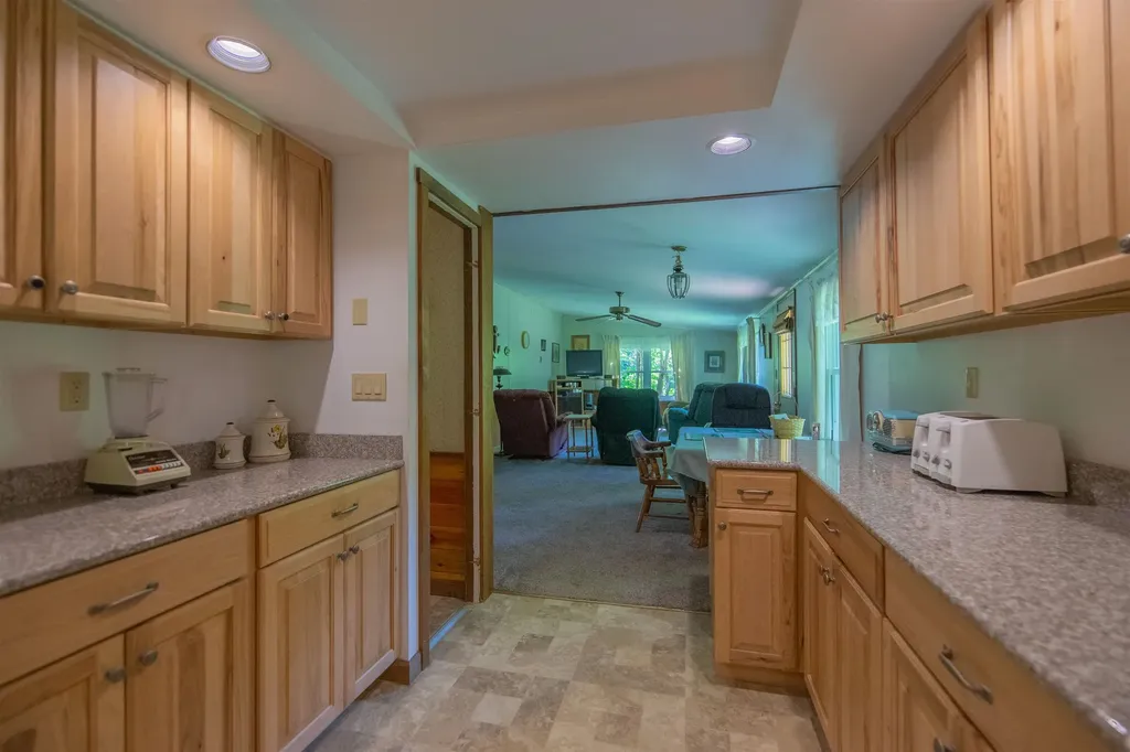 71 Mays Way Tamworth NH 03890