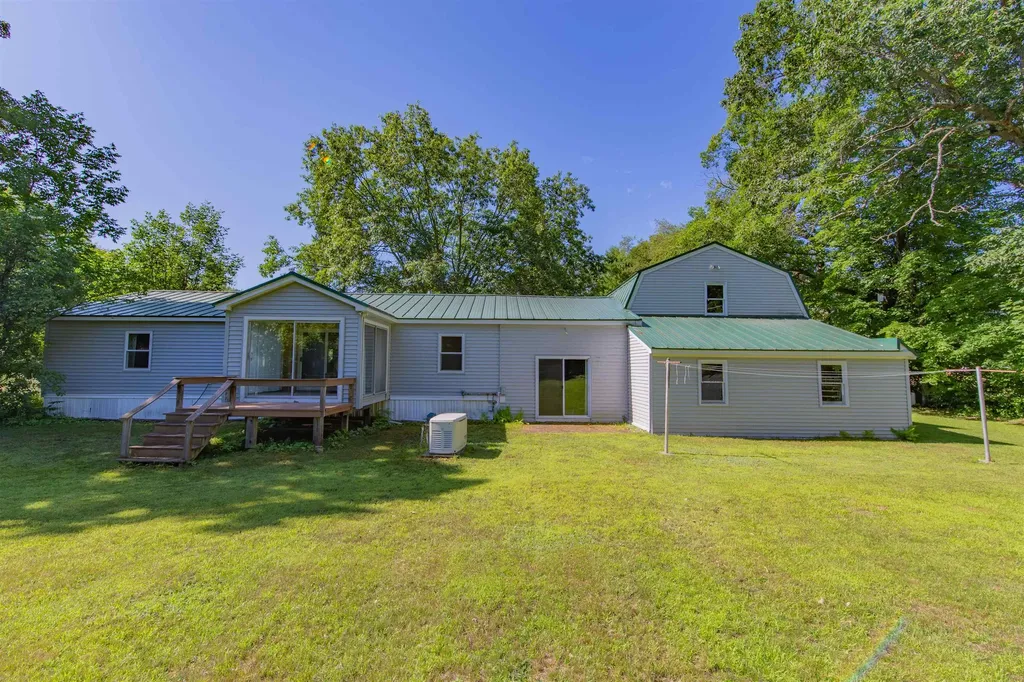 71 Mays Way Tamworth NH 03890