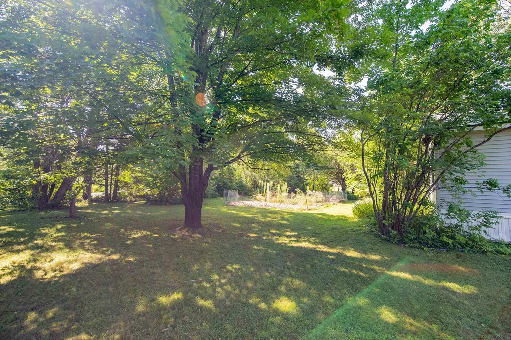 71 Mays Way Tamworth NH 03890