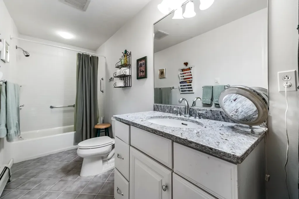 8 Sandy Brae Grantham NH 03753