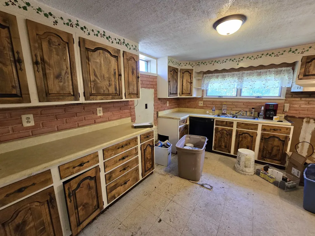 3394 Vt Route 155 Mount Holly VT 05758