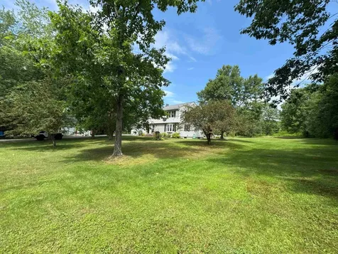 86 Chamberlain Street Rochester NH 03867