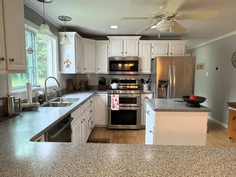 86 Chamberlain Street Rochester NH 03867