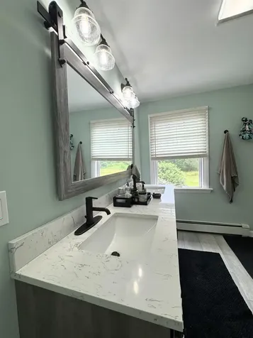 86 Chamberlain Street Rochester NH 03867