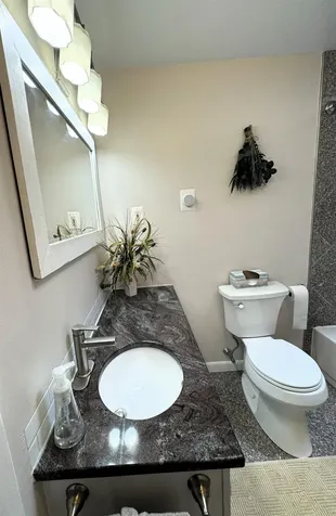86 Chamberlain Street Rochester NH 03867