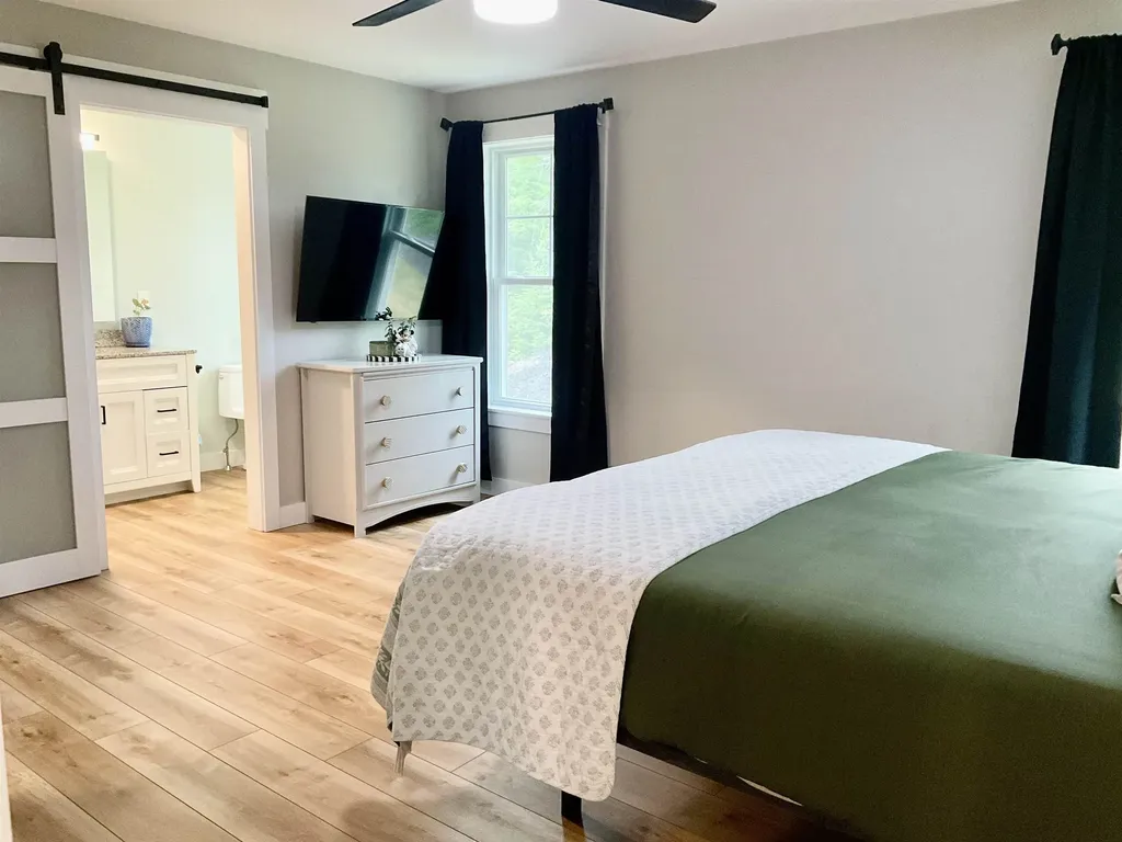 2318 West Side Road Conway NH 03860