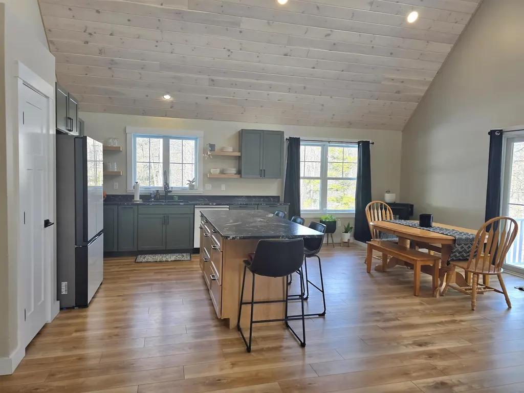 2318 West Side Road Conway NH 03860