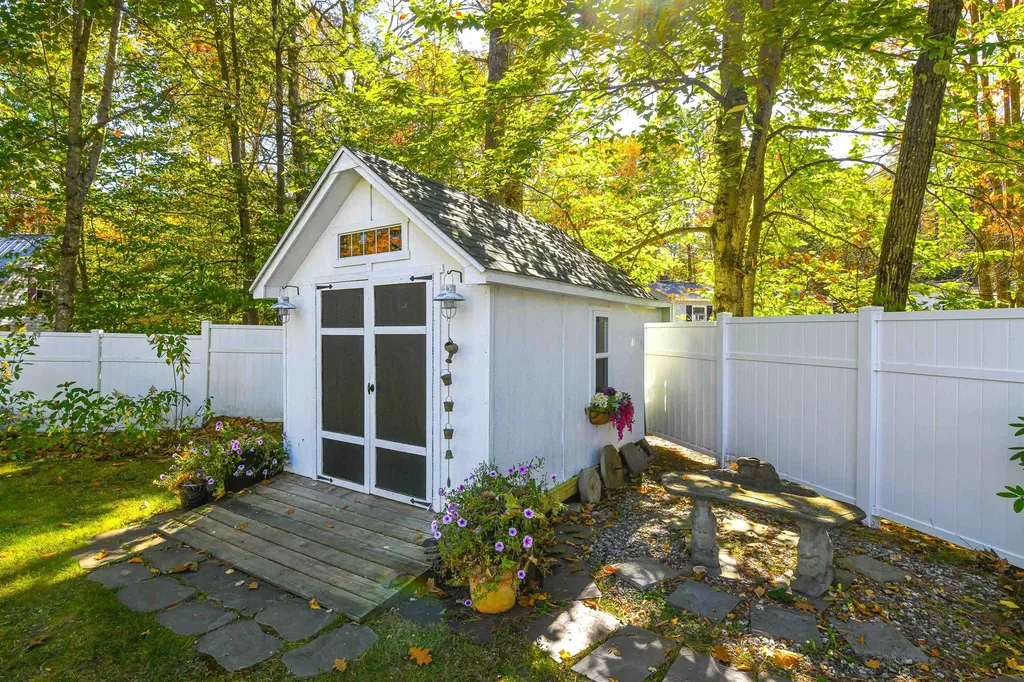 83 Maple Street Fryeburg ME 04037