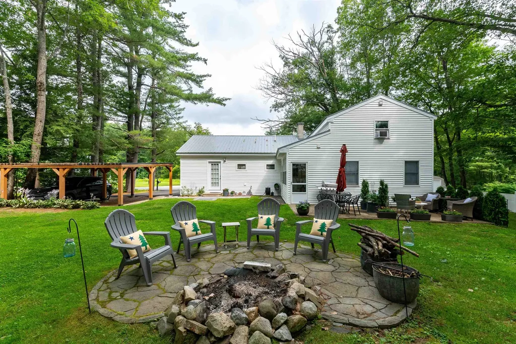 83 Maple Street Fryeburg ME 04037