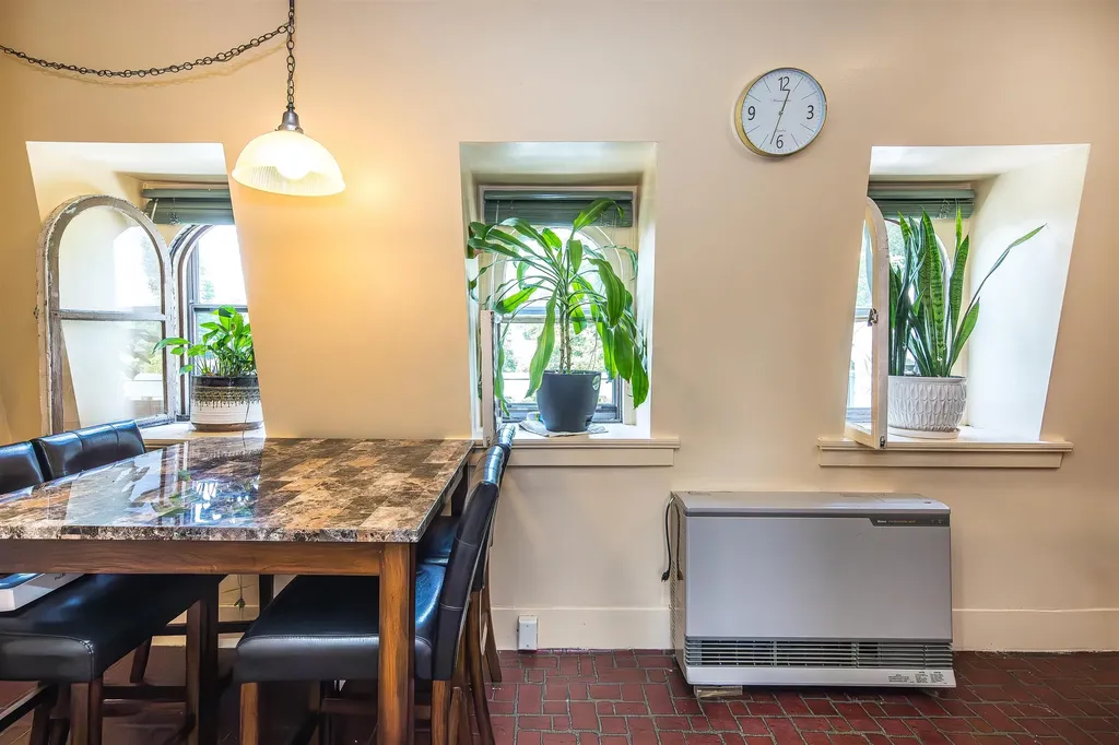 79 Pine Street Rutland City VT 05701