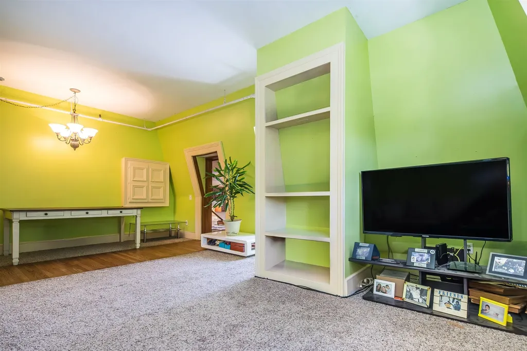 79 Pine Street Rutland City VT 05701