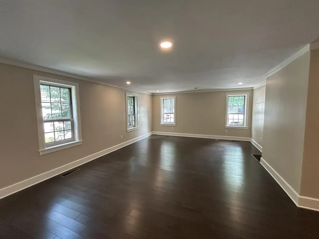 81 Front Street Exeter NH 03833