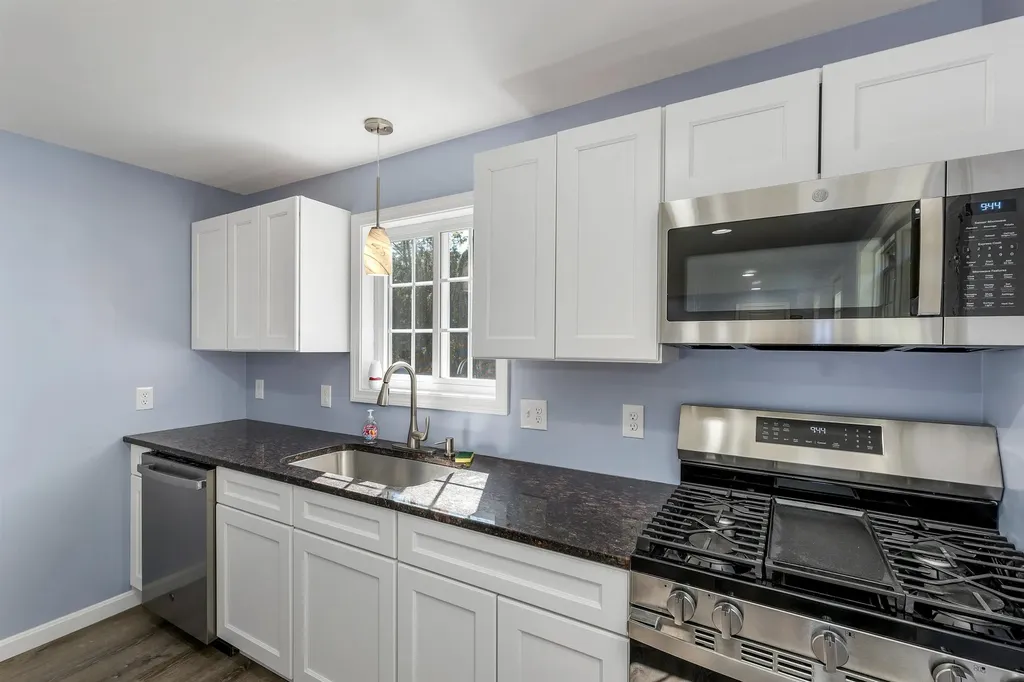 85a North Road Deerfield NH 03037