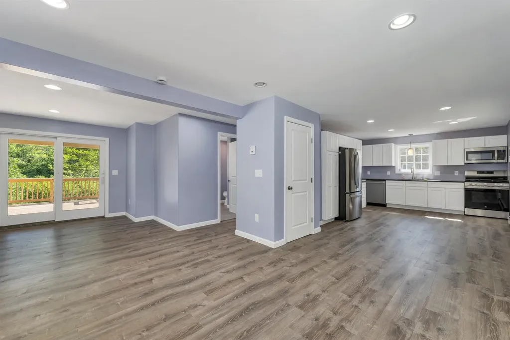 85a North Road Deerfield NH 03037