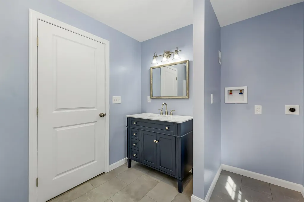 85a North Road Deerfield NH 03037