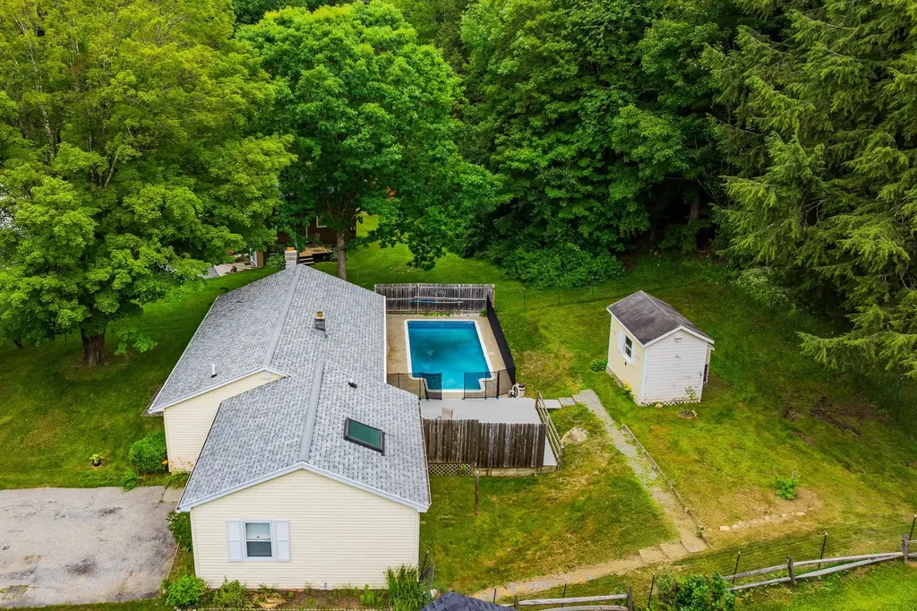 78 Carbonti Circle Arlington VT 05250